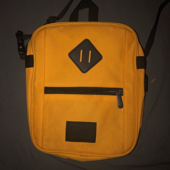 yellow messenger bag with usb charging port - Picture 2 of 3